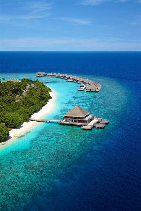 The Dusit Thani Maldives Is A Stunning Hotel Located On Mudhdhoo Island