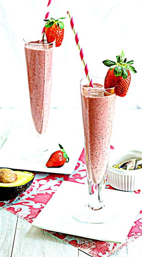 Caras Cravings Recipe For Strawberry Avocado Smoothie With Dates And
