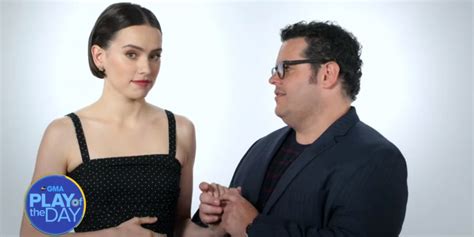Video Josh Gad Tries To Get Daisy Ridley To Reveal Star Wars Secrets On Gma