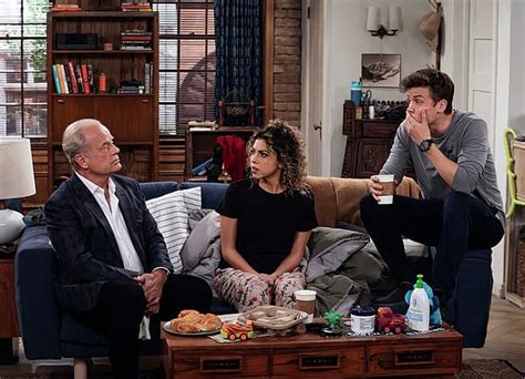 Frasier Return Series Pilot Honors John Mahoney Cheers Nod And More