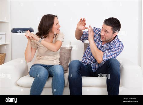 Woman Hitting Man Hi Res Stock Photography And Images Alamy