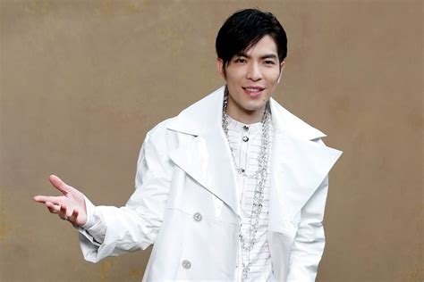I chose to forget a lot of experience, not to forget it once existed, but to forget how ★ in 2007, hsiao debuted on one million star, and released his debut album in 2008, achieving the. Jay Chou, Jam Hsiao among Asian stars spotted at Chanel's controversial Fall/Winter show, News ...