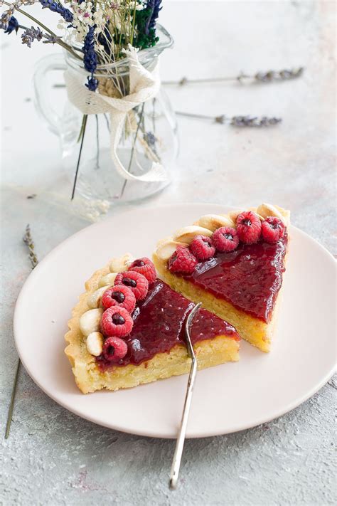 Crostata con crema frangipane e lamponi - Fiordipistacchio | Ricette, Lamponi, Dolcetti