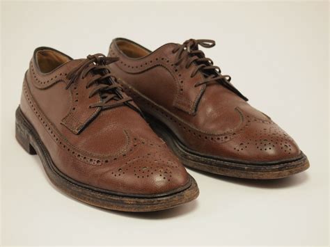 British Walkers Vintage Leather V Cleat Wingtips 75 Gem