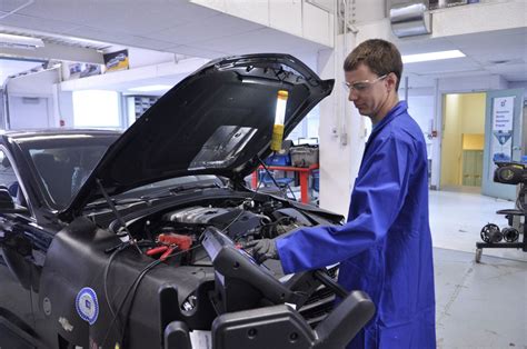 College of the North Atlantic - Program (Automotive Service Technician)