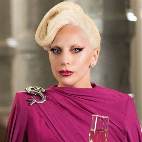 Lista 97 Imagen De Fondo Lady Gaga En American Horror Story Mirada Tensa