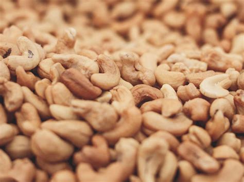 Cashews Nutrition Health Benefits And Diet