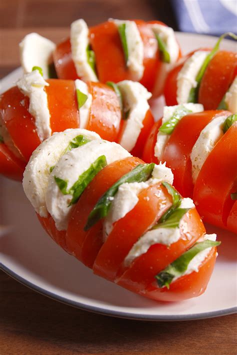 Best Tomato Mozzarella Caprese Salad Recipe How To Make Caprese Salad