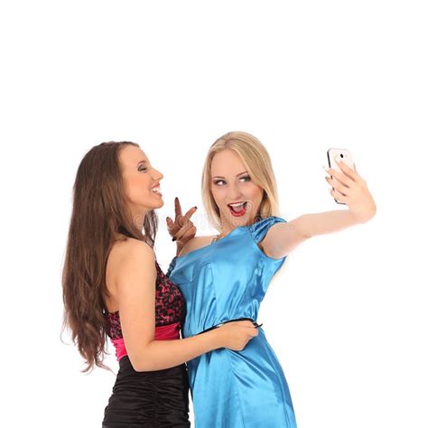 Un Ritratto Di Due Belle Ragazze Che Fanno I Selfies Fotografia Stock