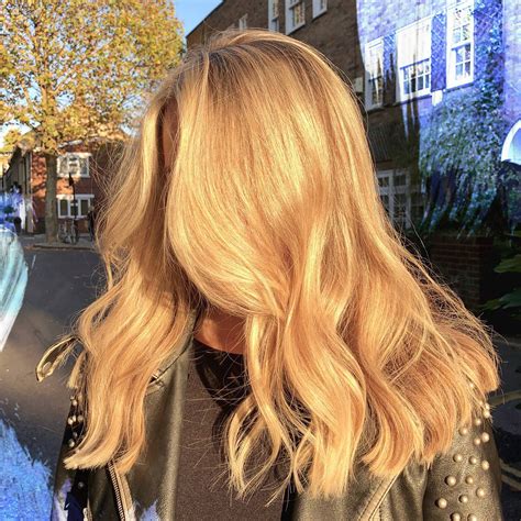 A List Hairdresser Touts Champagne Blonde As The Expensive Looking Hair Colour Trend To Try