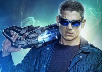 He was a criminal in the eyes of central city, but he was my hero. Leonard Snart Plan Quote / Captain Cold Leonard Snart Photos Tv Fanatic - He was a criminal in ...