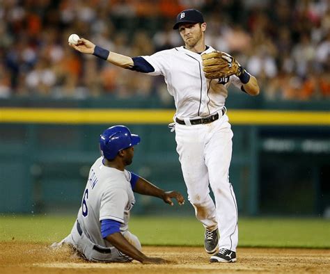 Bobby Wilson Andrew Romine In Detroit Tigers Lineup For Series Finale