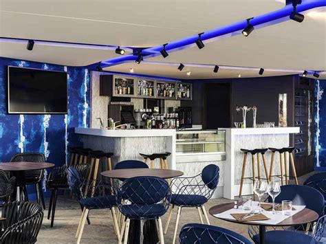 The following review will guide you to the best bars and nightclubs in the city as of 2019. SKY LOUNGE NICE - Restaurants by AccorHotels