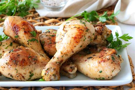 Baked chicken drumsticks are the easiest way to get dinner on the table quickly! Chicken Drumsticks In Oven 375 : Herb Roasted Chicken ...