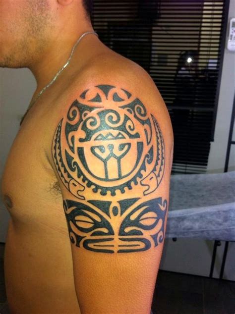 Tatuajes pequeños en el hombro tattoos maories étnicos en los hombros los tatuajes pequeños en el hombro son muy típicos al ser una zona poco sensible que se. Tatuajes maoríes: motivos, influencia y significado - VIX