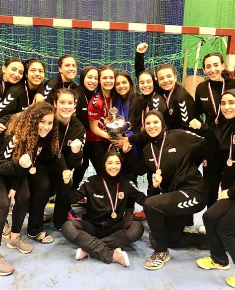 منتخب إسبانيا لكرة القدم (بالإسبانية: صور .. سيدات الأهلى يتوجن بلقب سوبر اليد - اليوم السابع