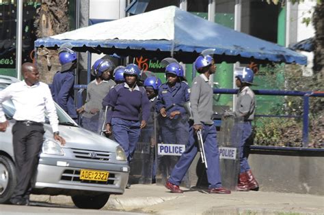 Police In Zimbabwe Use Tear Gas On Opposition Supporters Zimbabwe
