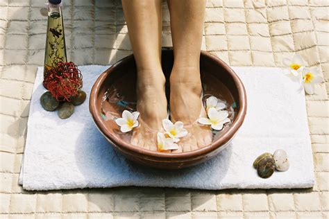 5 Diy Foot Soaks For Tired Feet Herb And Root Luxurious Perfume Oils