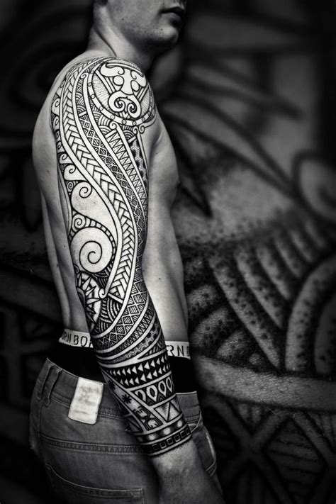 Tatouage Maori Motif Et Idée De Tattoo Bras Homme Tatouage Tribal