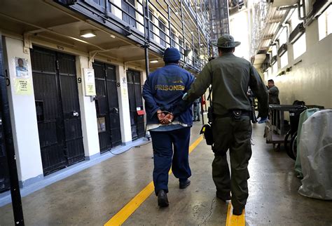 Report California Prison Guards Broke Use Of Force Rules In Nearly