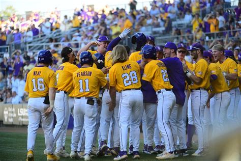 Preview Lsu Faces Tennessee To Open College World Series Play Saturday