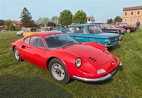 It was introduced at the end of the 1957 racing season in response to rule changes that enforced a maximum engine displacement of 3 litres for the 24 hours of le mans and world sports car championship races. Ferrari 206 Dino GT Hire & Rental | UK Nationwide Delivery & Collection