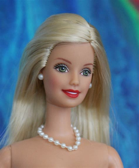 Nude Barbie Blonde Straight Hair Tnt Green Eyes Red Lips Ceo Face New