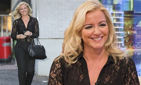 Ultimo Boss Michelle Mone Flashes Her Bra On Itv S Good Morning Britain Daily Mail Online