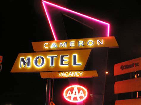 Cameronmotelnight Cameron Motel In Denver Okiedokie Flickr