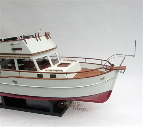 Grand Banks 32 Ready For Rc Handcrafted Model Boat Red