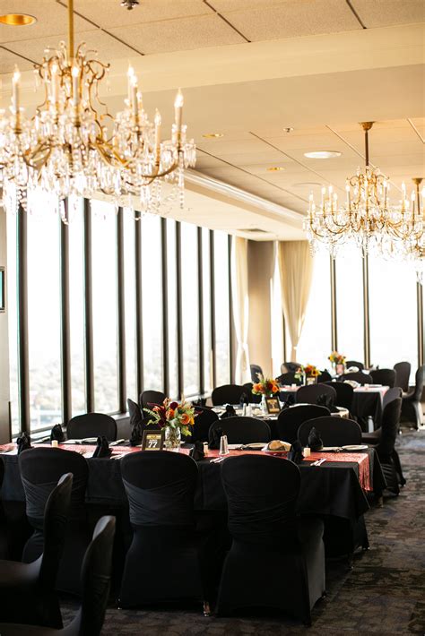 Dovolite nam, da skrbi za svoje cvetje v des moines. Des Moines Embassy Club Wedding Venue Downtown table ...
