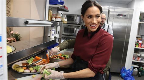 Meghan Markle Is Spending Thanksgiving Week Visiting The Women Of Her