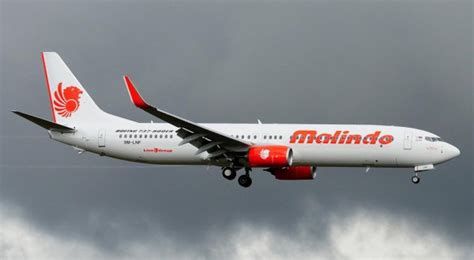 Between airasia and malindo air, all else being equal, i would choose malindo air. Malindo Air vs Air Asia - KAKIKUJALANJALAN