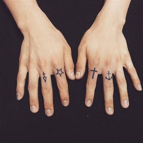 80 Incríveis Tatuagens Para Os Dedos Tatuagem No Dedo Tatuagem Com