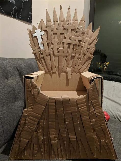 You can also upload and share your favorite game of thrones chair wallpapers. Game of Thrones: Fãs da série fazem tronos de ferro para ...