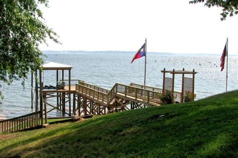 Riding jet skis at the toledo bend cabin. Cabin on the Coop - Chicken Coop - Toledo Bend Lake