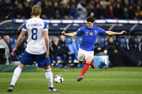 #umtiti | 122.9m people have watched this. Auf dem Platz: Nike Frankreich Jahrhundert-Trikot - Nur ...