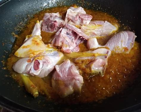 Masak hingga ayam empuk dan kuah mengering. Resepi Dan Cara memasak Ayam Masak Ungkep - My Resepi