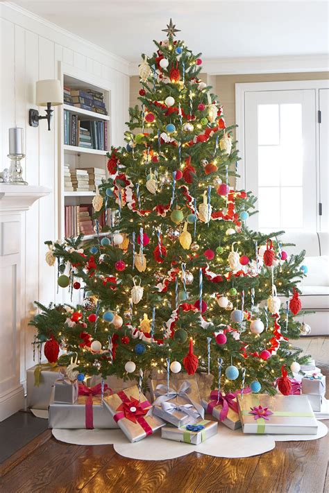 50 Statement Christmas Tree Decor Ideas To Try Now Felt Christmas