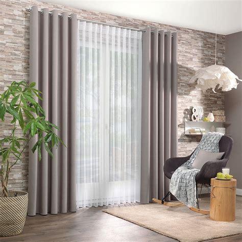 Japanisch minimalismus vorhang blumenzweig design im wohnzimmer. Schlafzimmer Vorhänge - Schlafzimmer