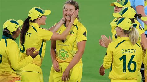 Women S Ashes Australia Retain Ashes In ODI Win Against England As Darcie Brown Shines