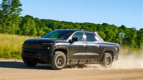 Gm Ya Prueba A La Nueva Silverado Ev En Las Afueras De Detroit