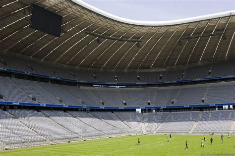The allianz arena is a famous landmark in munich and the home of the football club fc bayern munich. Стадион Альянц-Арена - Германия - Блог про интересные места