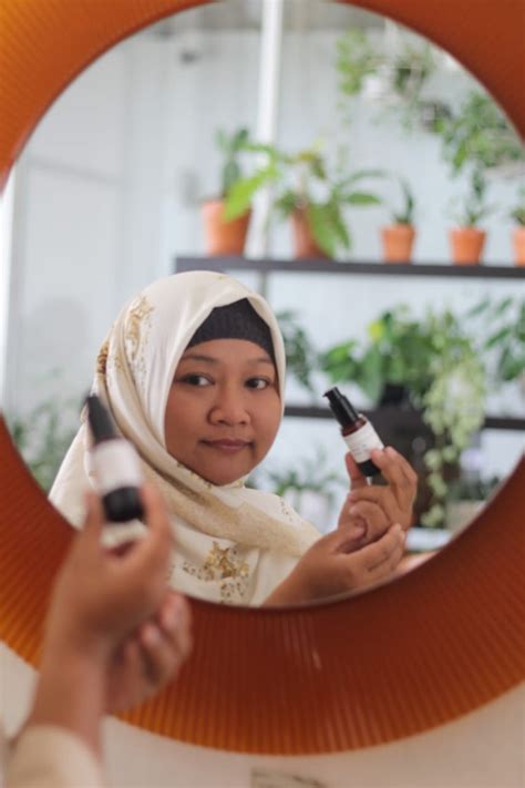 Erha clinic telah berdiri sejak tahun 1999 dan telah berkembang menjadi klinik spesialis kulit yang menyediakan berbagai perawatan kesehatan kulit. Beli di Erhastore Untuk Dapat Penawaran Terbaik Produk ERHA