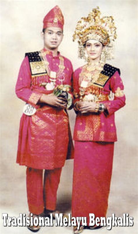 Baju Pernikahan Adat Melayu Riau