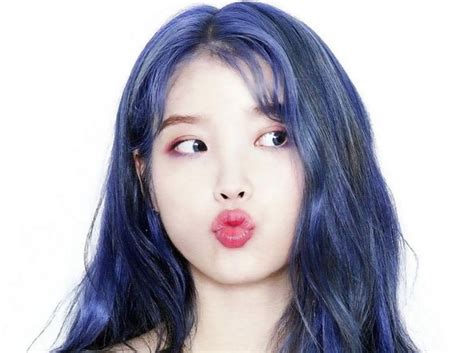 Online Communities Cant Get Enough Of Ius Mystical New Hair Color