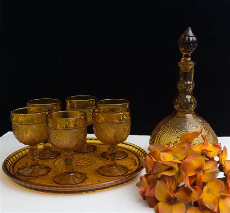 large vintage tiara indiana amber sandwich pattern glass decanter six wine glasses on matching