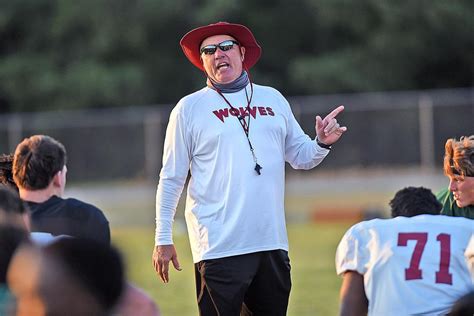 Positive Covid 19 Test Sidelines Dothan Wolves Football Season For 2 Games