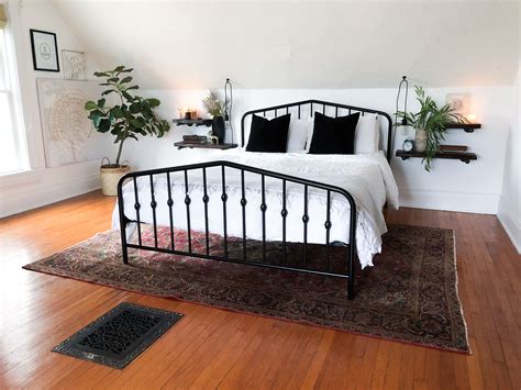 To bring you the highest quality and most comprehensive set of bedroom furniture options possible, bassett's designers have been hard at work, leaving no stone unturned in the process. Modern vintage, black metal bed frame, vintage rug, white ...