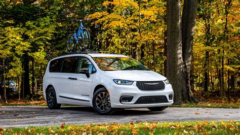 2023 Chrysler Pacifica Review Prices Specs And Photos The Car